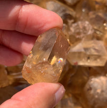 Charger l'image dans la galerie, Citrine brut 86