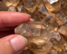 Charger l'image dans la galerie, Citrine brut 76