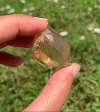 Charger l'image dans la galerie, Citrine brut 70
