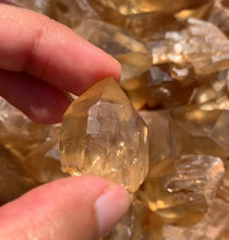 Charger l'image dans la galerie, Citrine brut 38