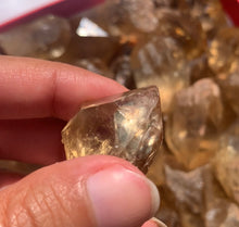 Charger l'image dans la galerie, Citrine brut 96