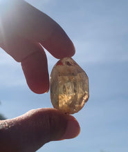Charger l'image dans la galerie, VENDU Citrine brut 99