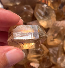 Charger l'image dans la galerie, Citrine brut 98