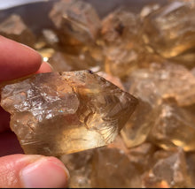 Charger l'image dans la galerie, Citrine brut 32