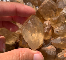 Charger l'image dans la galerie, Citrine brut 50