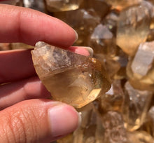 Charger l'image dans la galerie, Citrine brut 89