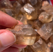 Charger l'image dans la galerie, Citrine brut 71