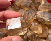 Charger l'image dans la galerie, Citrine brut 60