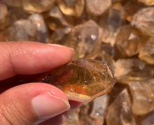 Charger l'image dans la galerie, Citrine brut 64