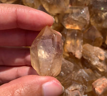 Charger l'image dans la galerie, Citrine brut 83