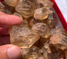 Charger l'image dans la galerie, Citrine brut 66