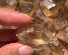 Charger l'image dans la galerie, Citrine brut 76