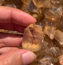 Charger l'image dans la galerie, Citrine brut 82
