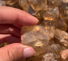 Charger l'image dans la galerie, Citrine brut 83