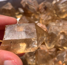 Charger l'image dans la galerie, Citrine brut 32