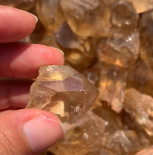 Charger l'image dans la galerie, Citrine brut 82