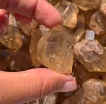 Charger l'image dans la galerie, Citrine brut 70