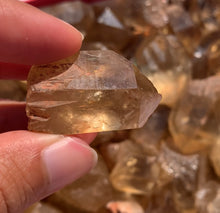 Charger l'image dans la galerie, Citrine brut 97