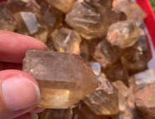 Charger l'image dans la galerie, Citrine brut 70