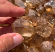 Charger l'image dans la galerie, Citrine brut 84