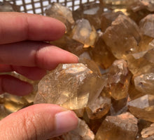 Charger l'image dans la galerie, Citrine brut 50