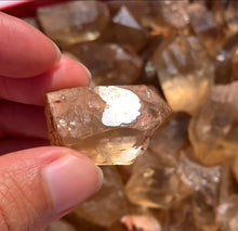 Charger l'image dans la galerie, Citrine brut 97