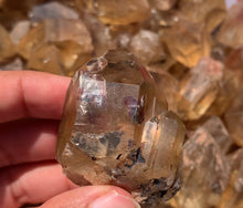 Charger l'image dans la galerie, Réservé Citrine brut 58