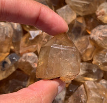 Charger l'image dans la galerie, Citrine brut 60