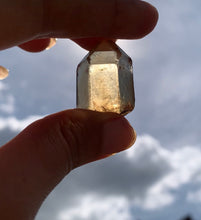 Charger l'image dans la galerie, VENDU Citrine brut 56