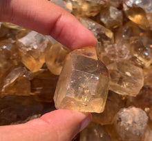 Charger l'image dans la galerie, Citrine brut 84