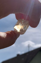 Charger l'image dans la galerie, VENDU Citrine brut 57