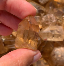 Charger l'image dans la galerie, Citrine brut 86