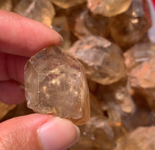 Charger l'image dans la galerie, Citrine brut 68