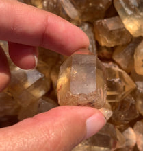 Charger l'image dans la galerie, Citrine brut 98