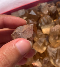 Charger l'image dans la galerie, VENDU Citrine brut 99