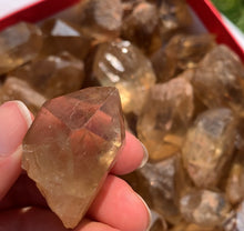 Charger l'image dans la galerie, Citrine brut 101