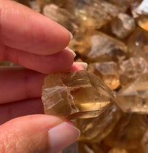 Charger l'image dans la galerie, Citrine brut 86