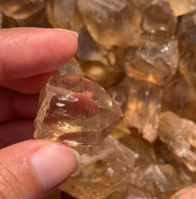 Charger l'image dans la galerie, Citrine brut 82