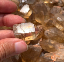 Charger l'image dans la galerie, Citrine brut 49