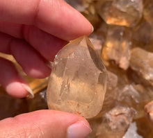 Charger l'image dans la galerie, Citrine brut 83