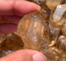 Charger l'image dans la galerie, Citrine brut 89