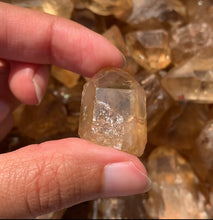 Charger l'image dans la galerie, Citrine brut 86