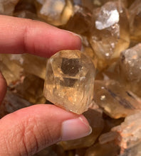 Charger l'image dans la galerie, VENDU Citrine brut 57