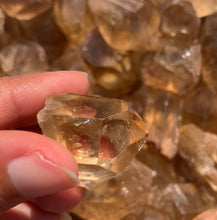 Charger l'image dans la galerie, Citrine brut 82