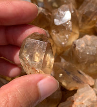 Charger l'image dans la galerie, VENDU Citrine brut 57