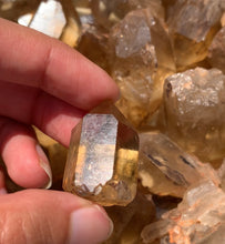 Charger l'image dans la galerie, VENDU Citrine brut 56