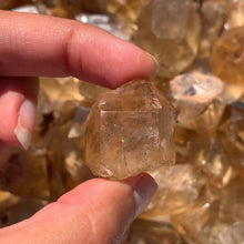 Charger l'image dans la galerie, Citrine brut 104