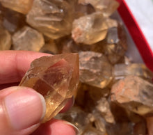 Charger l'image dans la galerie, Citrine brut 66