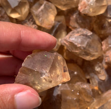 Charger l'image dans la galerie, Citrine brut 68