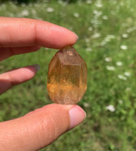 Charger l'image dans la galerie, VENDU Citrine brut 99